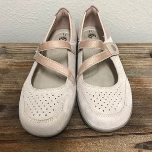 earth spirit house shoes